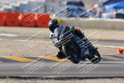 media/Dec-18-2022-SoCal Trackdays (Sun) [[8099a50955]]/Turn 2 (950am)/